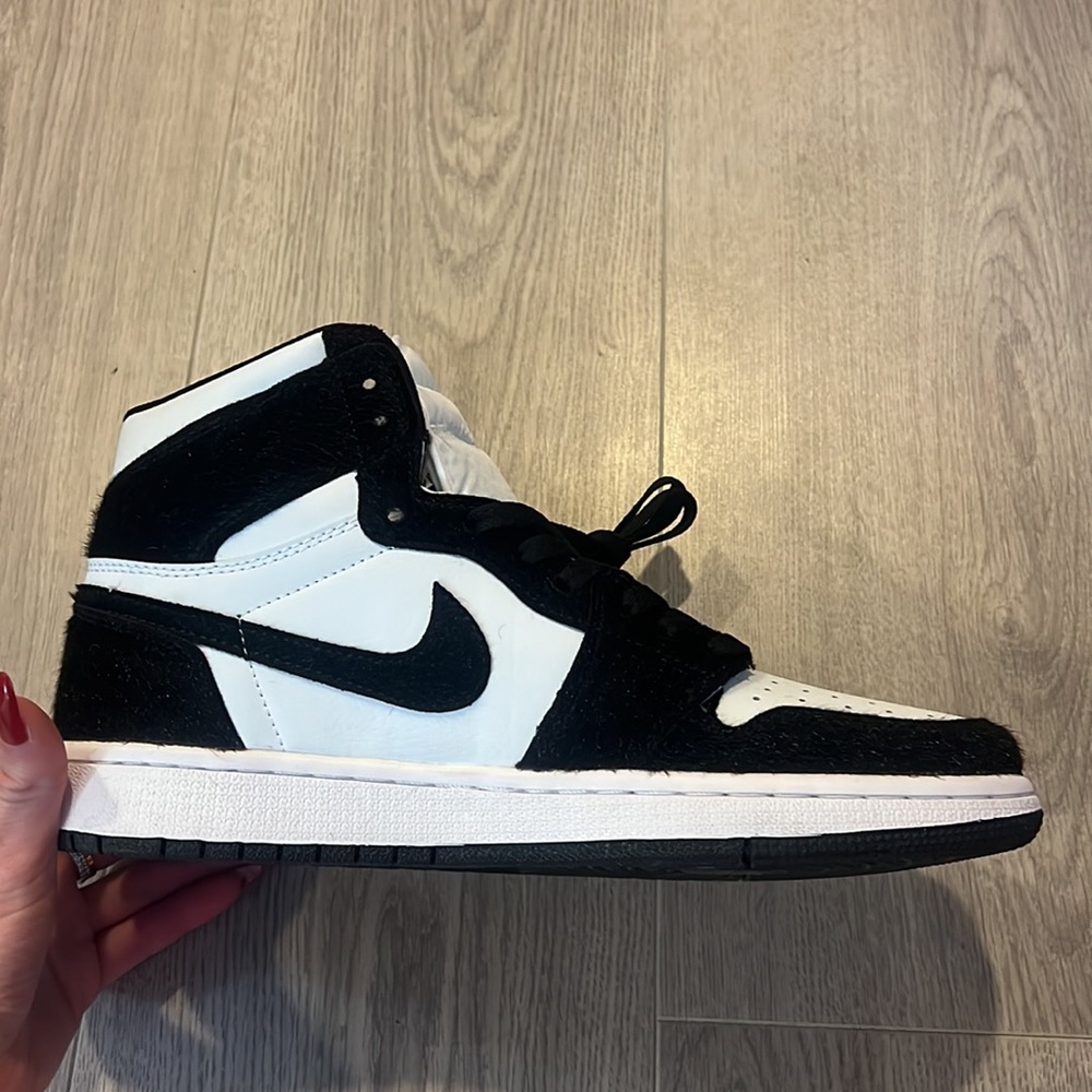 Nike tennis shoes